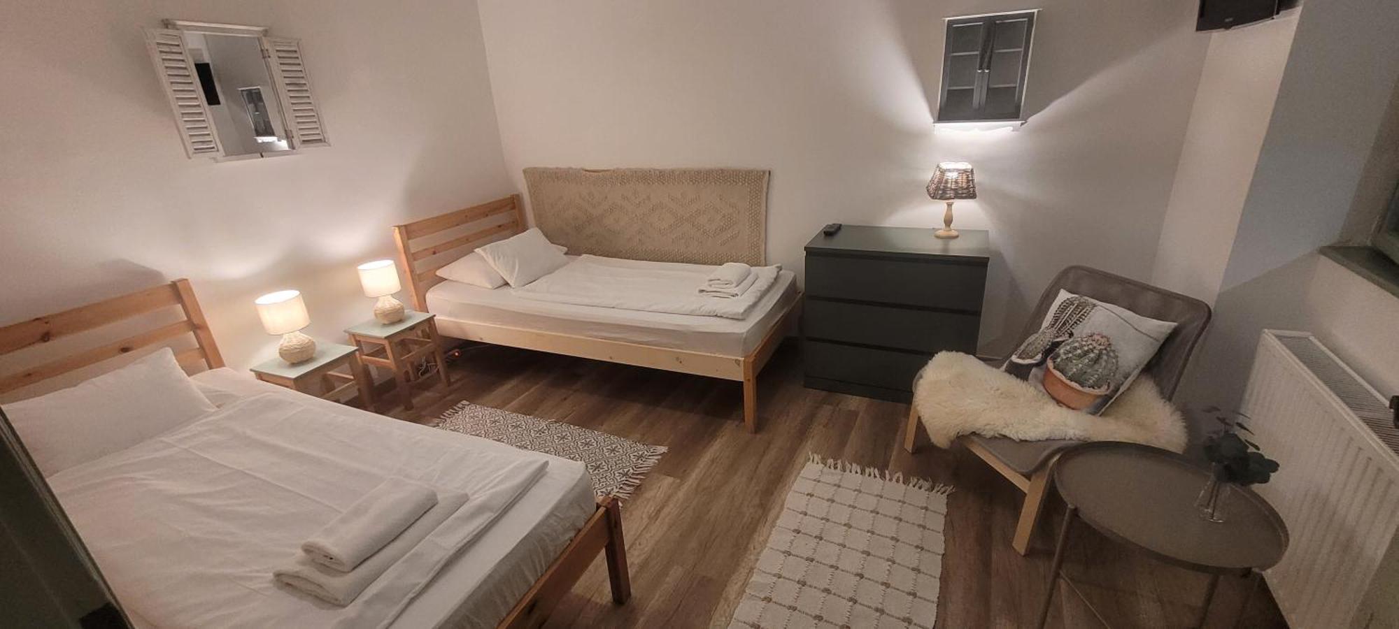 Zrinyi 11 * Balatonkenese